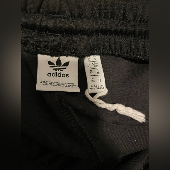 Track suit - Picture 5 of 6